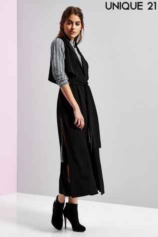 Unique 21 Ruby Sleeveless Trench With Side Splits